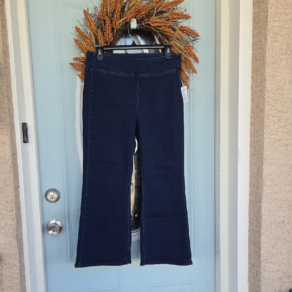 Old Navy Weekender Flare Pull On Jeans